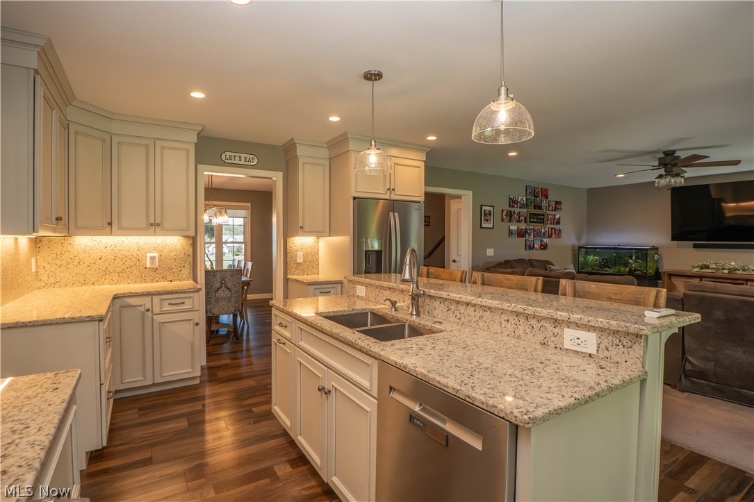 760 Radcliffe Pass Columbiana OH 44408