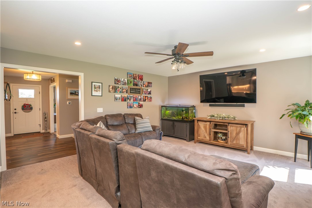 760 Radcliffe Pass Columbiana OH 44408