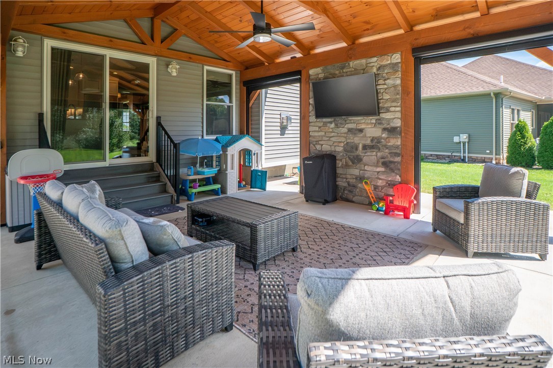 760 Radcliffe Pass Columbiana OH 44408