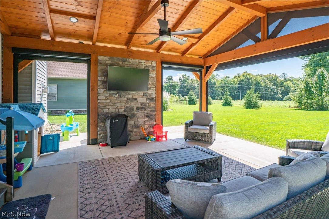 760 Radcliffe Pass Columbiana OH 44408