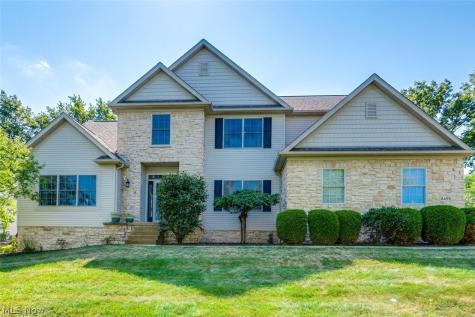 8493 Deacon Avenue NW North Canton OH 44720