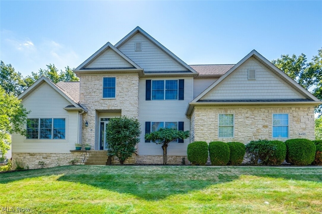 8493 Deacon Avenue NW North Canton OH 44720