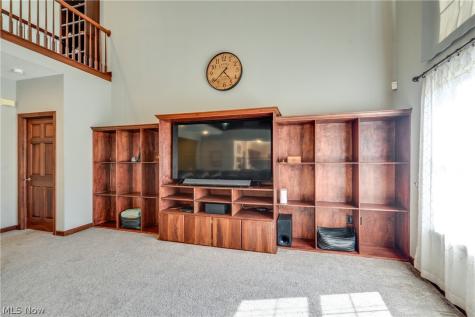 8493 Deacon Avenue NW North Canton OH 44720