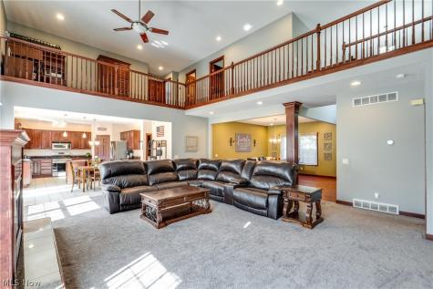 8493 Deacon Avenue NW North Canton OH 44720