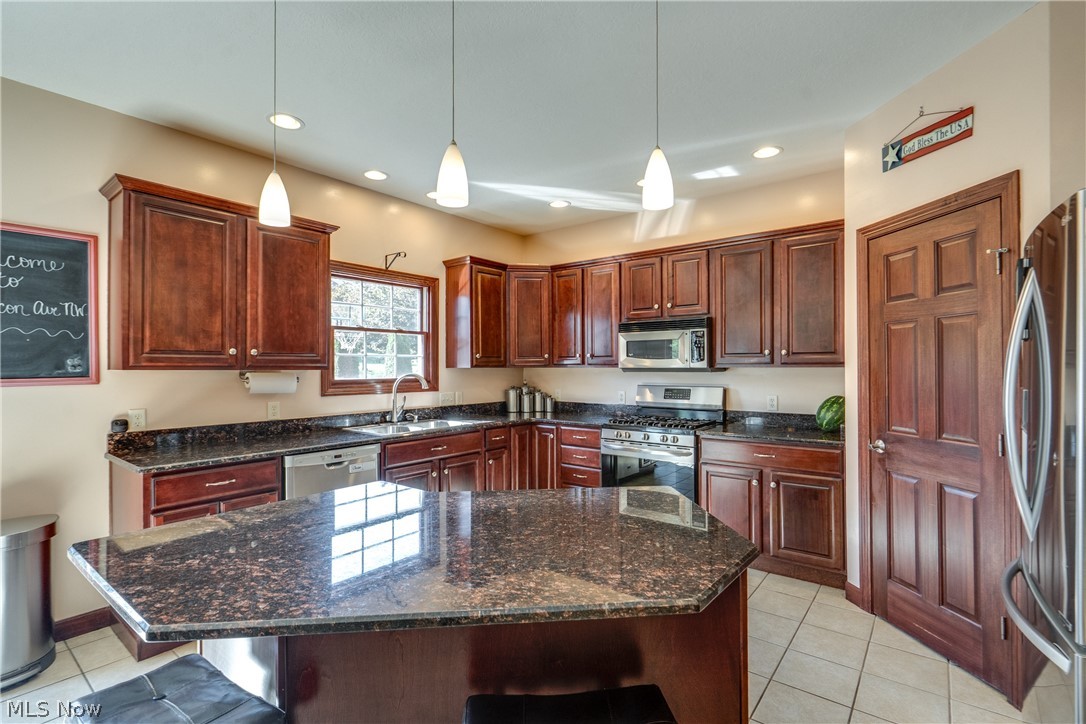 8493 Deacon Avenue NW North Canton OH 44720