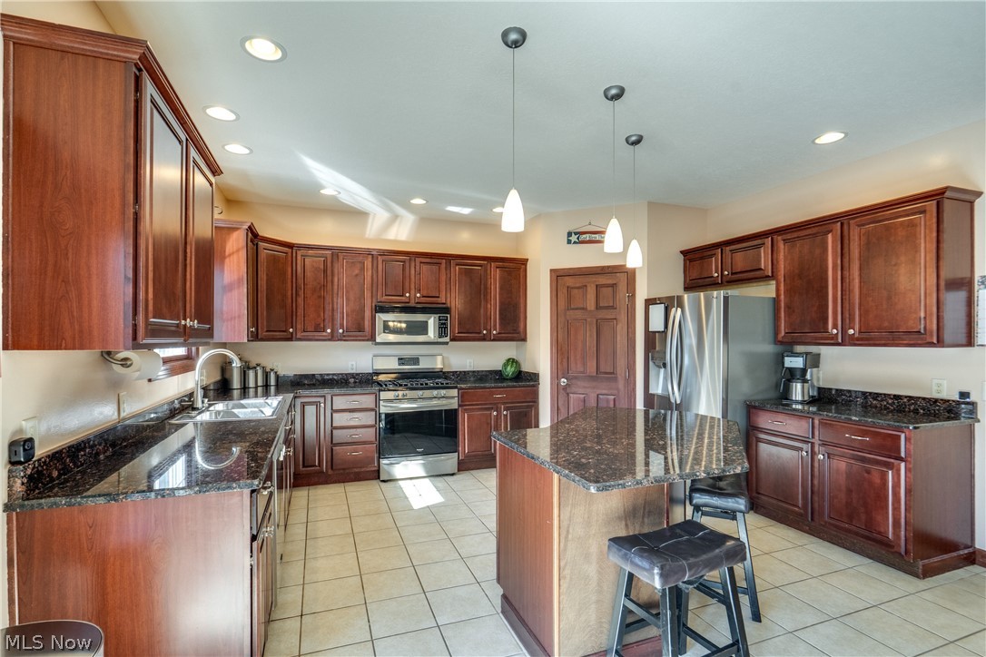 8493 Deacon Avenue NW North Canton OH 44720