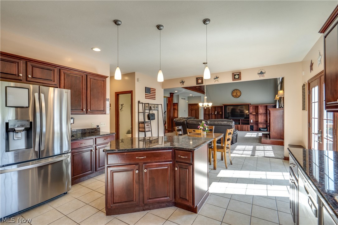 8493 Deacon Avenue NW North Canton OH 44720