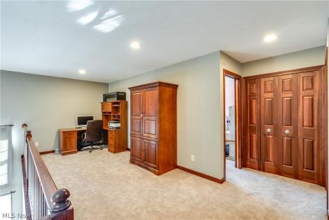 8493 Deacon Avenue NW North Canton OH 44720