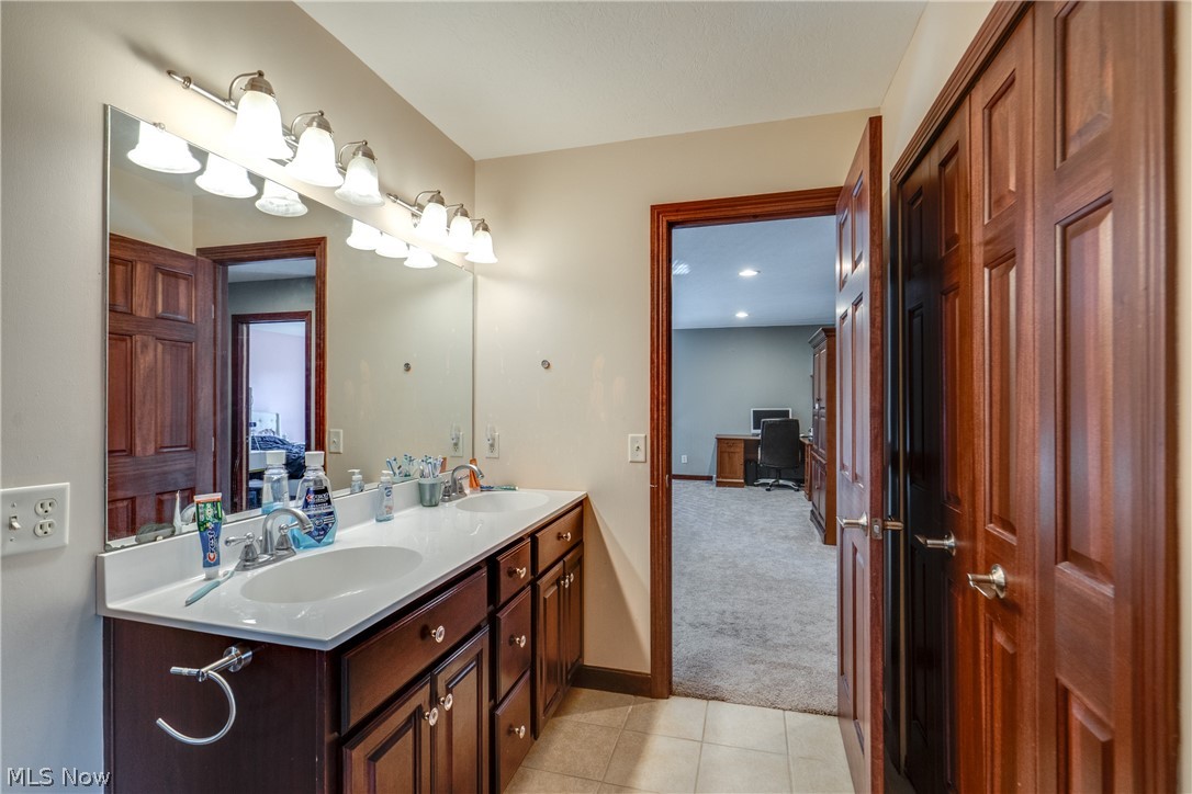 8493 Deacon Avenue NW North Canton OH 44720