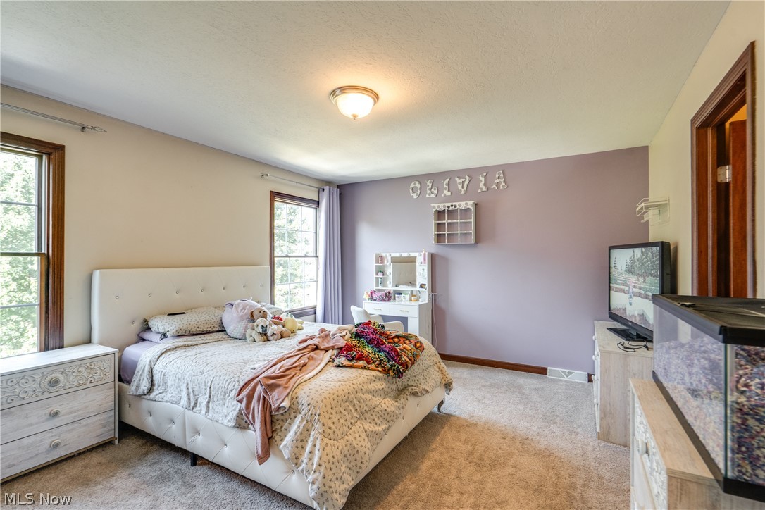 8493 Deacon Avenue NW North Canton OH 44720