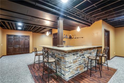 8493 Deacon Avenue NW North Canton OH 44720