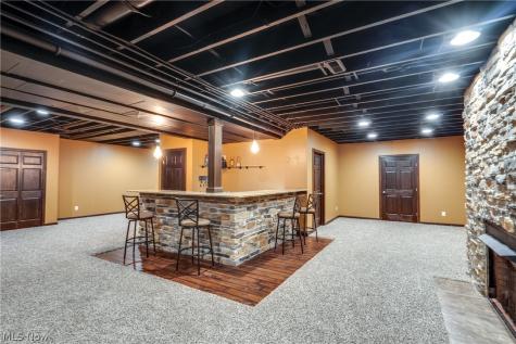 8493 Deacon Avenue NW North Canton OH 44720