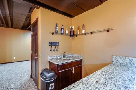 8493 Deacon Avenue NW North Canton OH 44720
