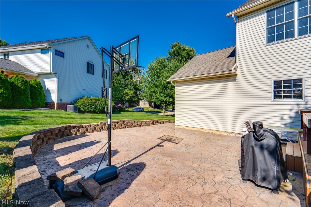 8493 Deacon Avenue NW North Canton OH 44720