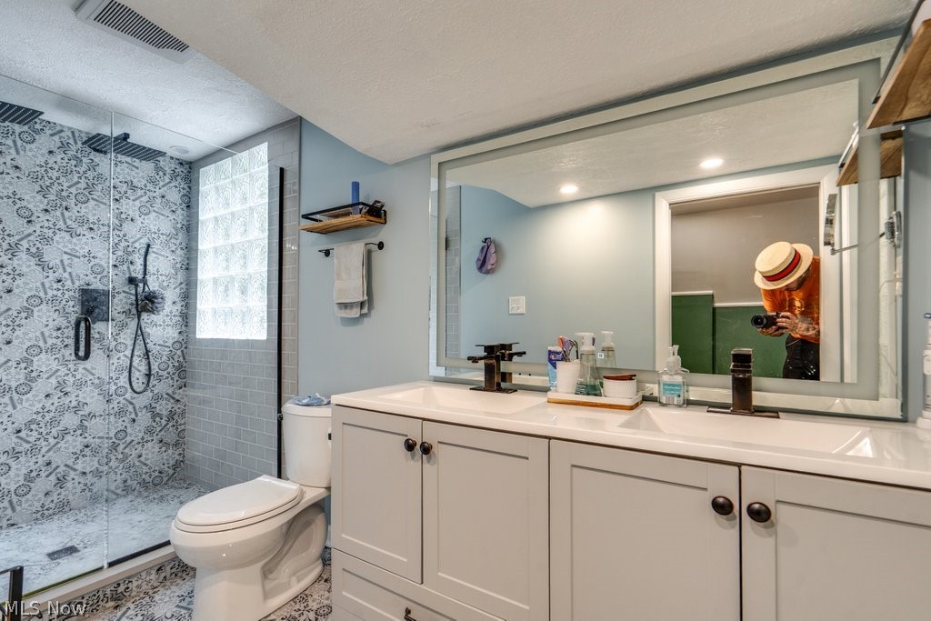 7447 Midland Road Independence OH 44131