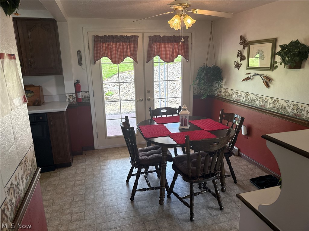 135 Melinda Avenue Wintersville OH 43953