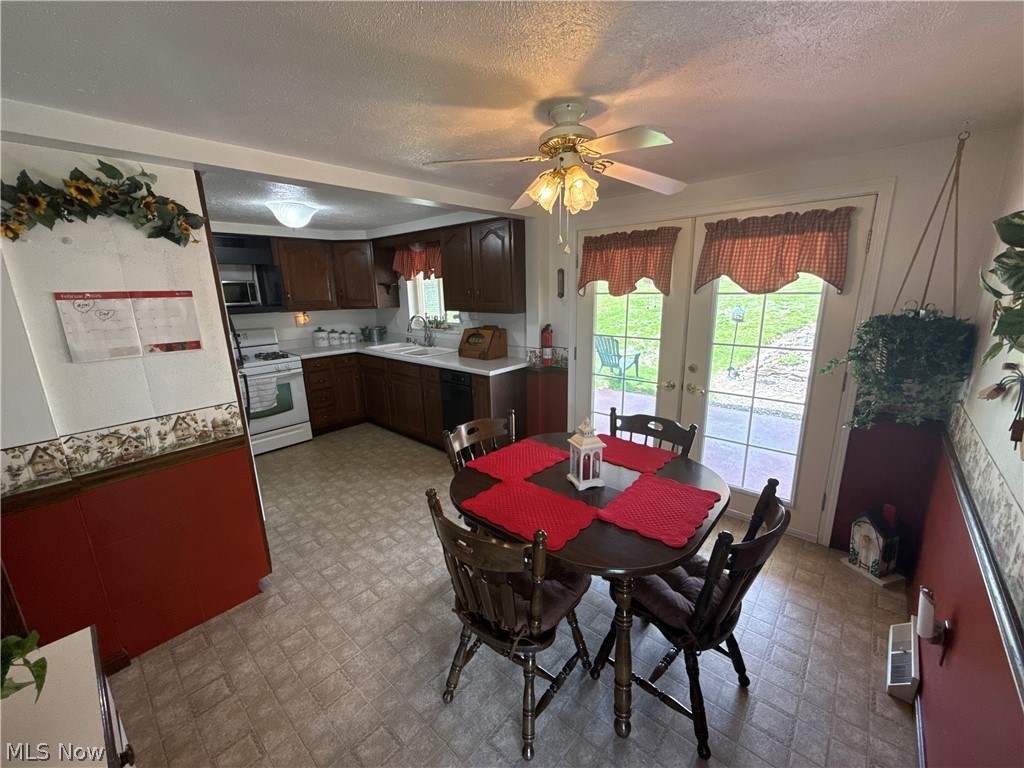 135 Melinda Avenue Wintersville OH 43953