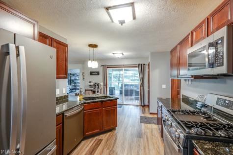 4138 Whispering Springs Lane Mogadore OH 44260