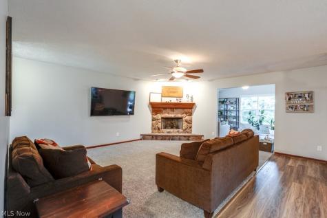 4138 Whispering Springs Lane Mogadore OH 44260