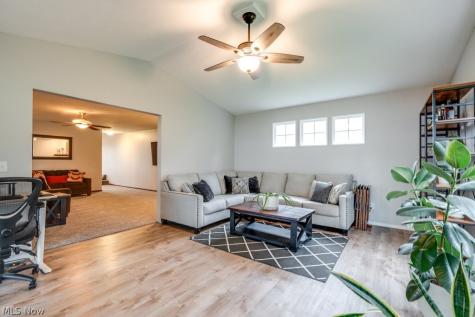 4138 Whispering Springs Lane Mogadore OH 44260