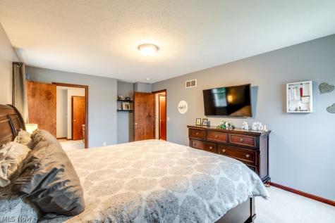 4138 Whispering Springs Lane Mogadore OH 44260