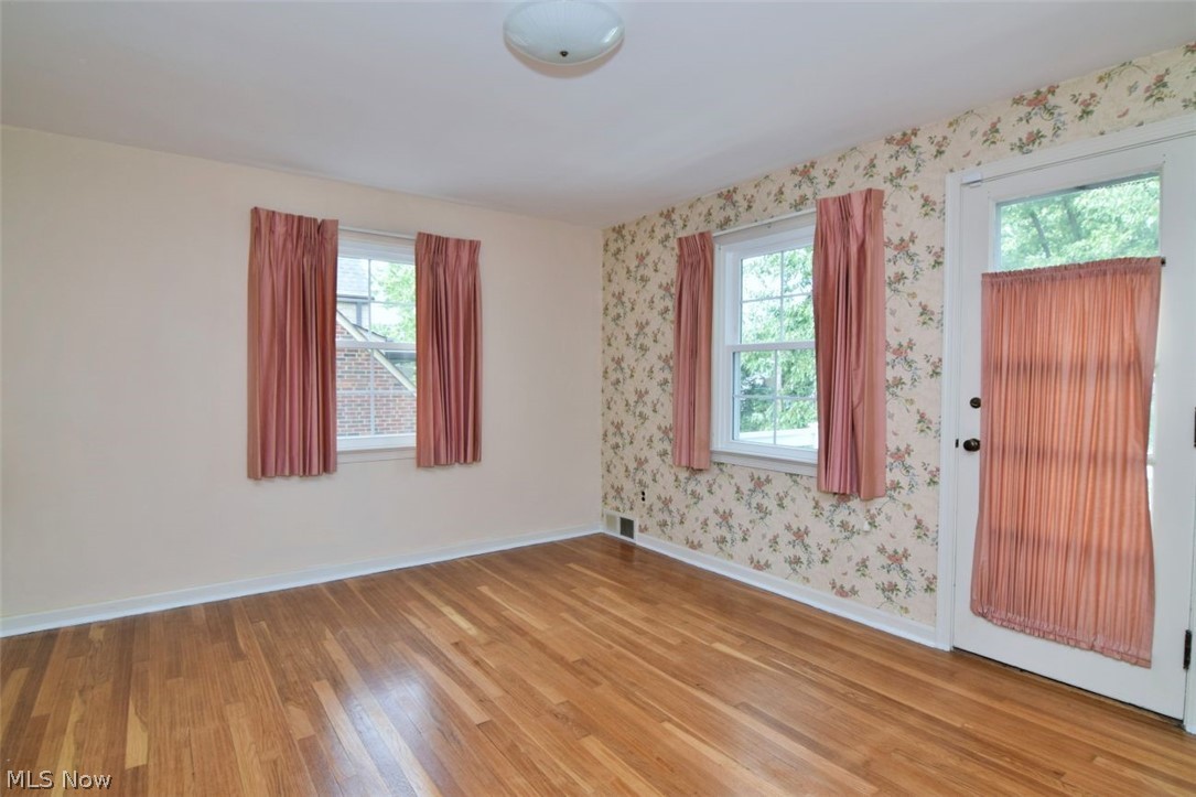 3477 Edison Road Cleveland Heights OH 44121