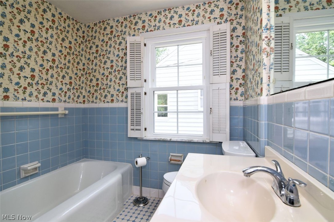 3477 Edison Road Cleveland Heights OH 44121