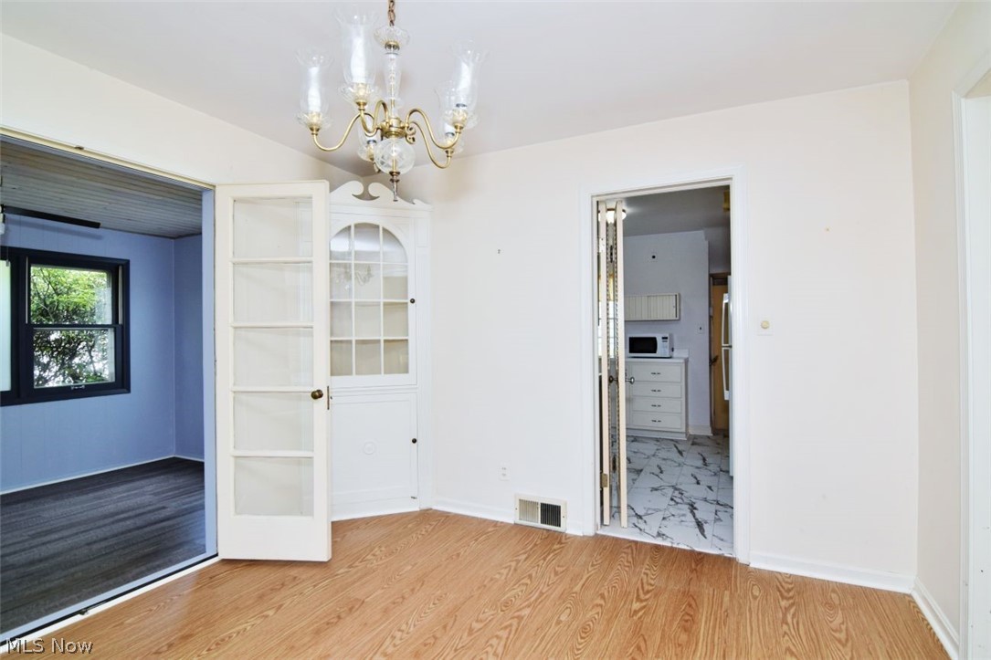 3477 Edison Road Cleveland Heights OH 44121