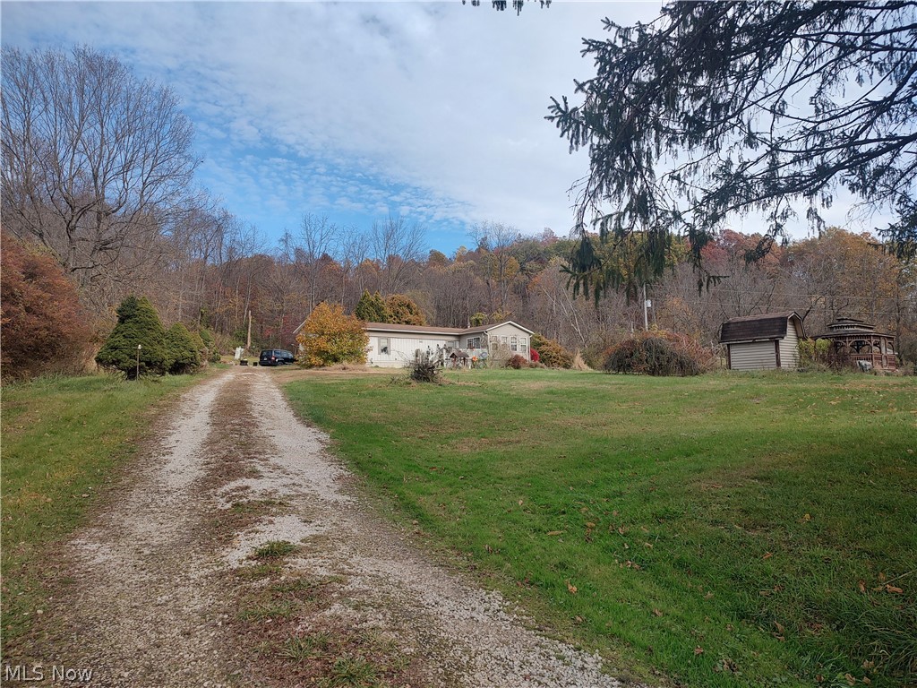 60140 Everals Church Road Newcomerstown OH 43832