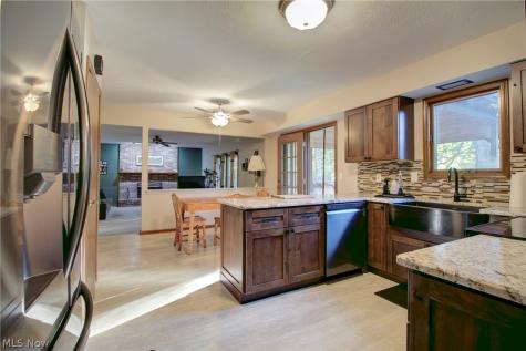 7170 Windwood Way Olmsted Twp OH 44138