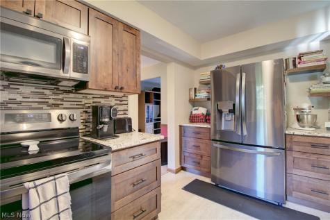7170 Windwood Way Olmsted Twp OH 44138