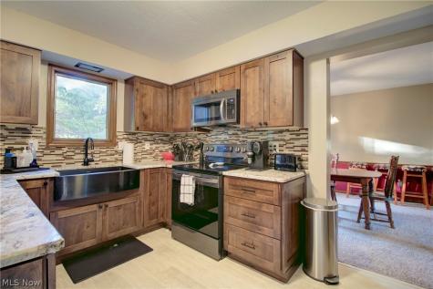 7170 Windwood Way Olmsted Twp OH 44138