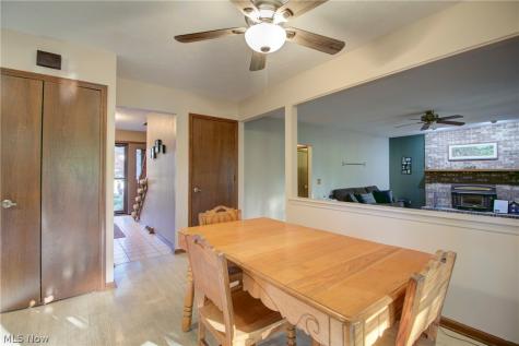 7170 Windwood Way Olmsted Twp OH 44138