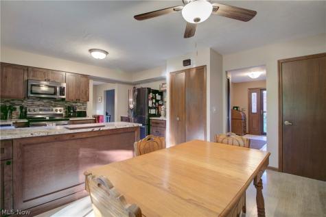 7170 Windwood Way Olmsted Twp OH 44138