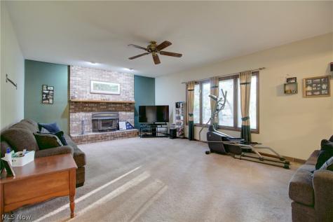 7170 Windwood Way Olmsted Twp OH 44138