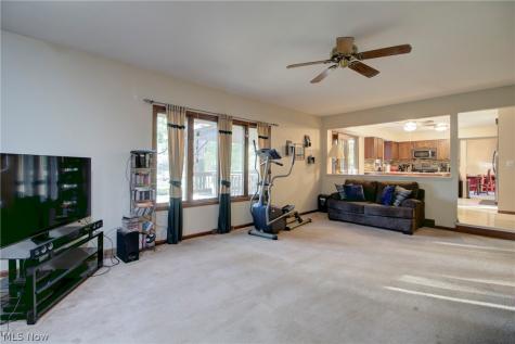 7170 Windwood Way Olmsted Twp OH 44138
