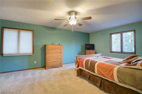 7170 Windwood Way Olmsted Twp OH 44138