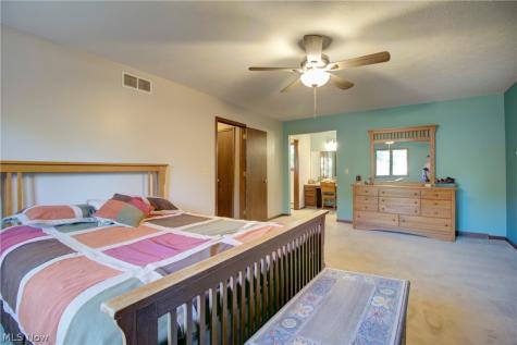 7170 Windwood Way Olmsted Twp OH 44138