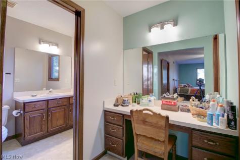 7170 Windwood Way Olmsted Twp OH 44138