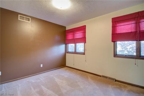 7170 Windwood Way Olmsted Twp OH 44138