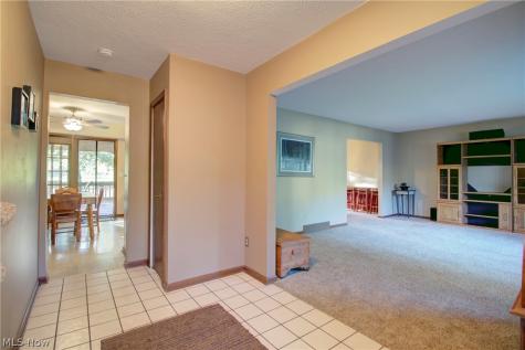7170 Windwood Way Olmsted Twp OH 44138