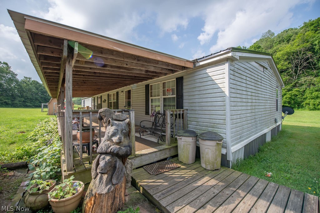 9805 Crooked Creek Road SE Uhrichsville OH 44683