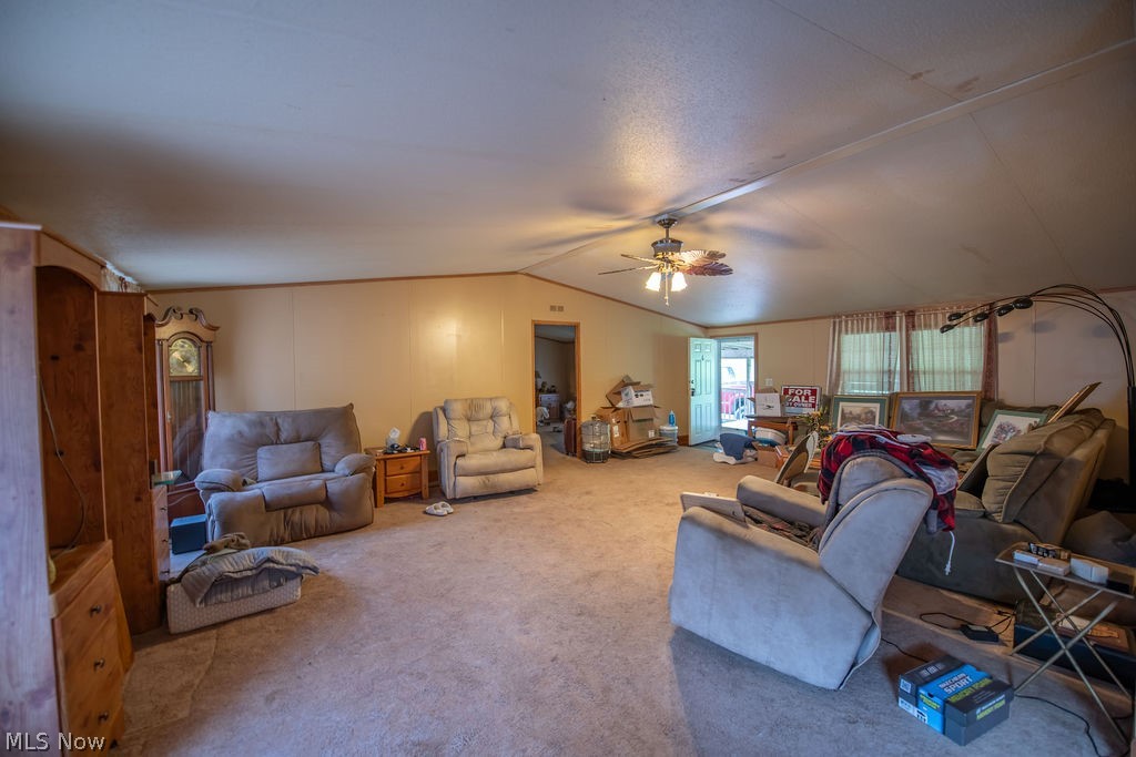 9805 Crooked Creek Road SE Uhrichsville OH 44683