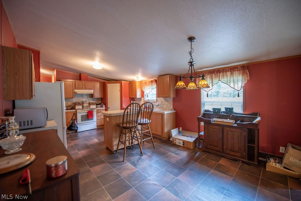9805 Crooked Creek Road SE Uhrichsville OH 44683