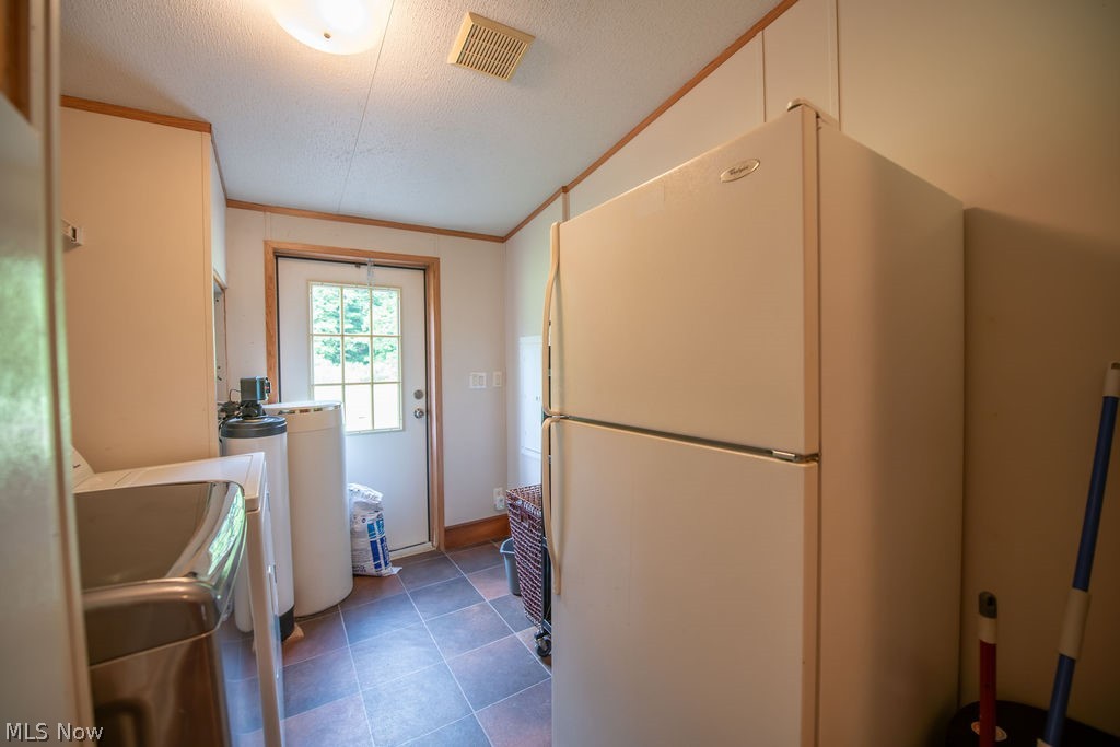 9805 Crooked Creek Road SE Uhrichsville OH 44683