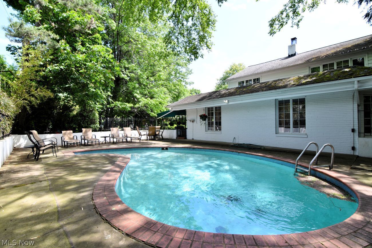 16201 S Woodland Road Shaker Heights OH 44120