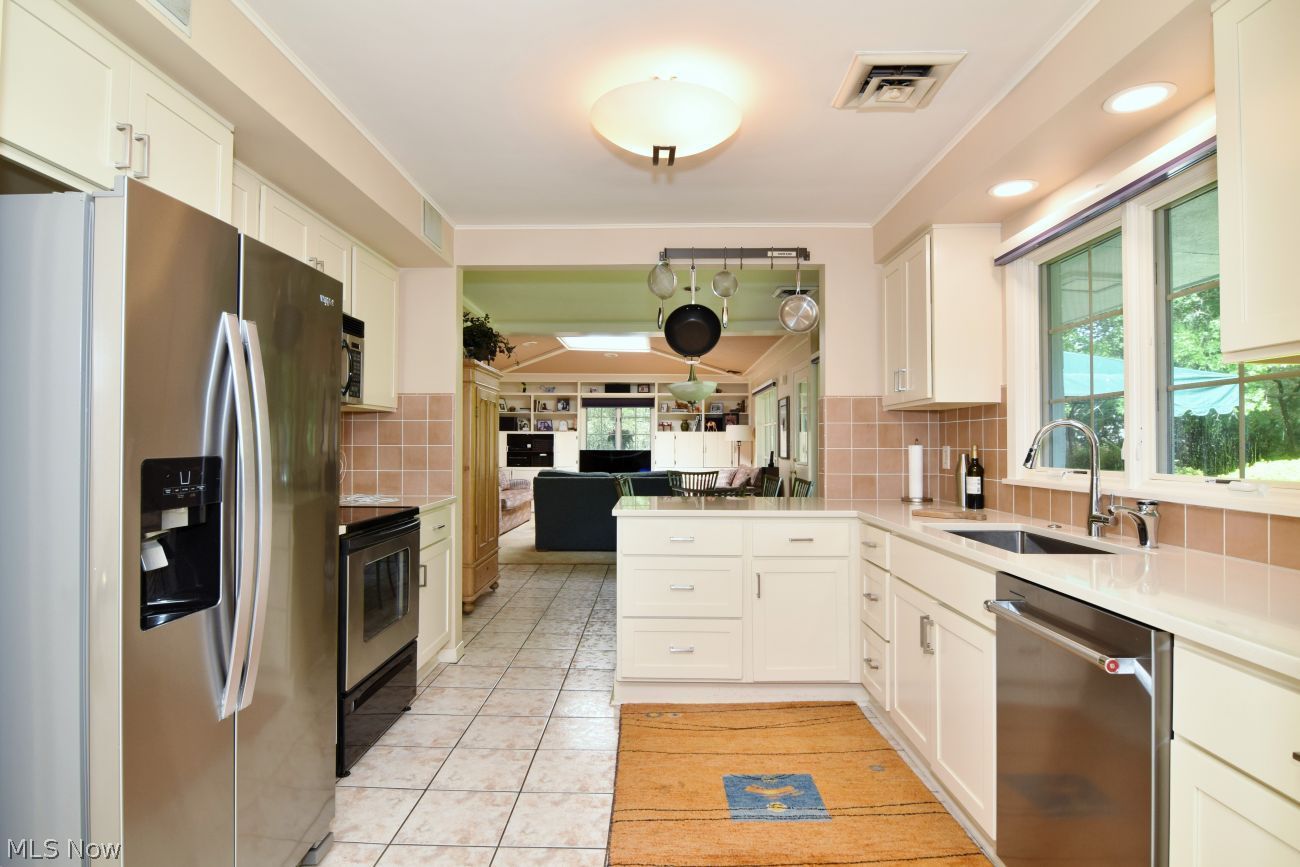 16201 S Woodland Road Shaker Heights OH 44120