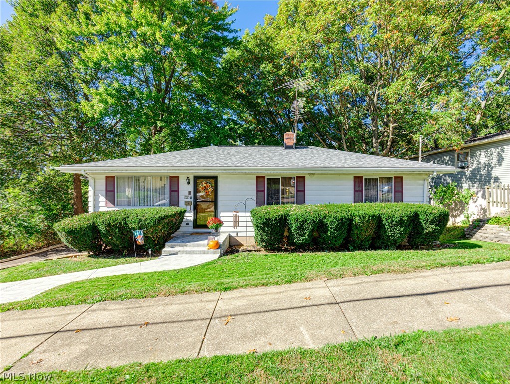 548 Gibbs Road Akron OH 44312