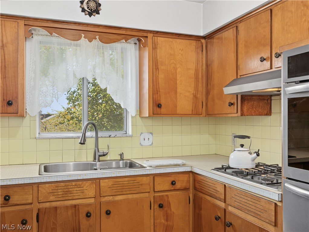548 Gibbs Road Akron OH 44312