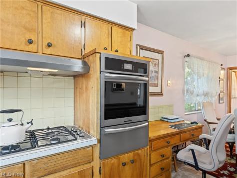 548 Gibbs Road Akron OH 44312